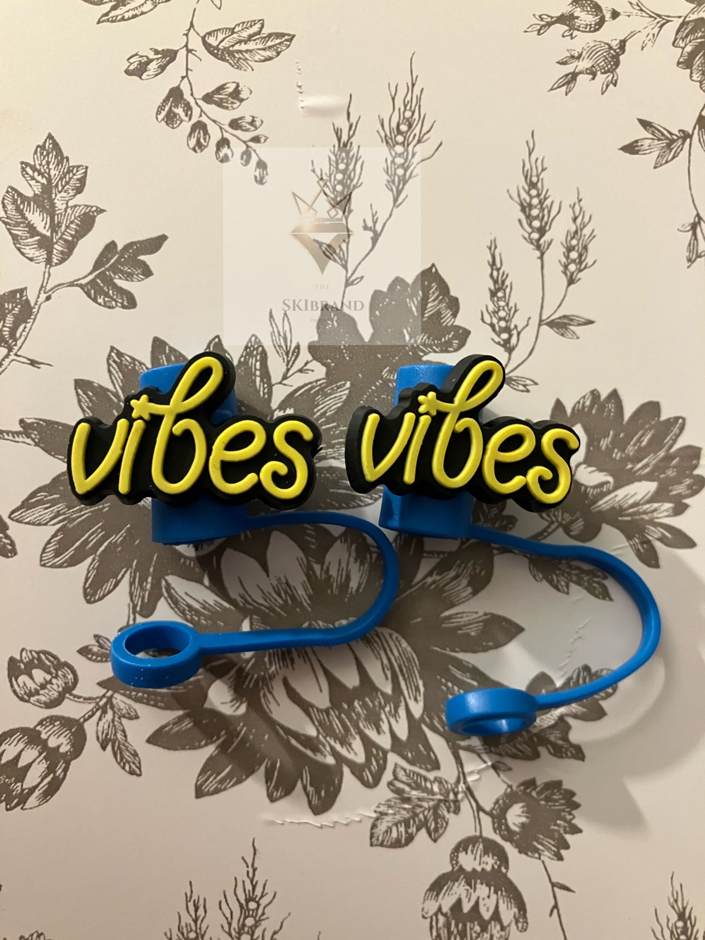 Vibes Straw Topper